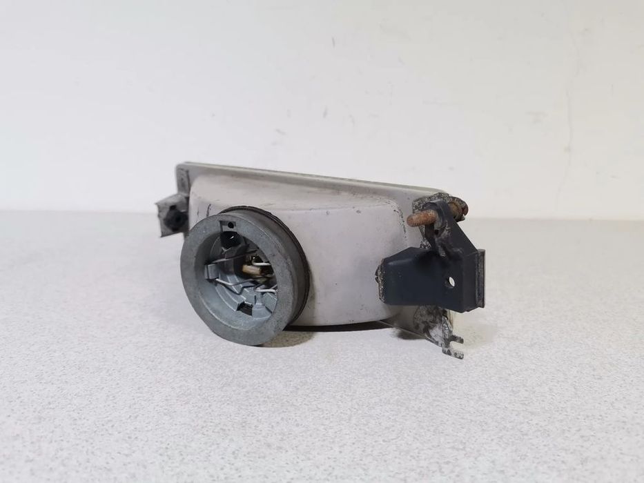 halogen lampa przeciwmgielna prawa opel senator b 87-93 301132042 hella