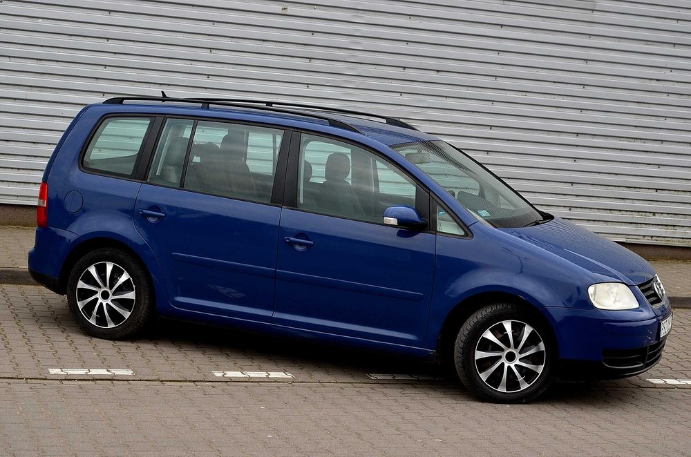 VW Touran 2004r.* 1896cm3 * 11 lat w jednych rękach * Ważne OC i PT