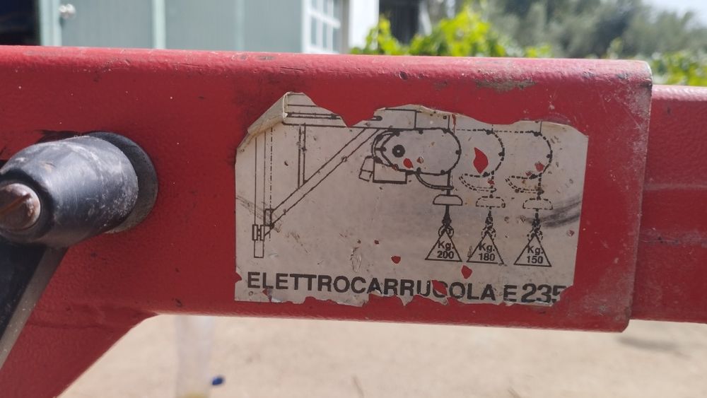 Guincho eléctrico extensível com balde