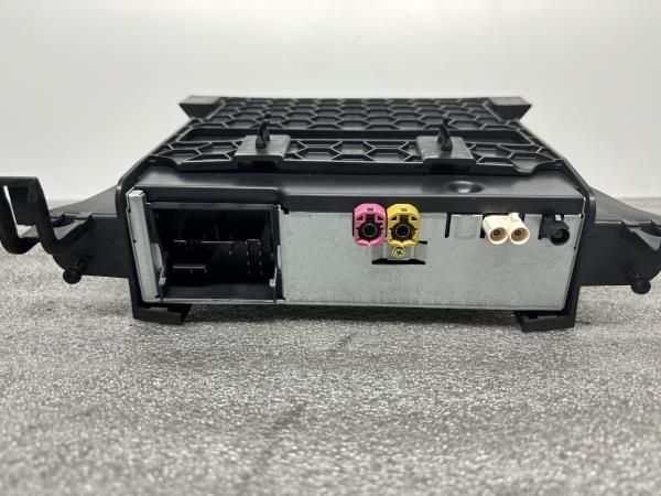 Rádio / auto-rádio VOLKSWAGEN Golf VIII (CD1)