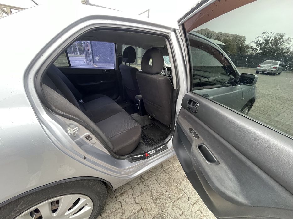 Mitsubishi Lancer 2008 Автомат Газ