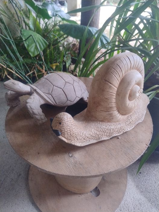 Animais em cerâmica pintados