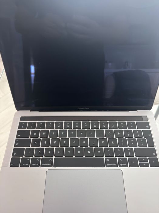 MacBook Pro 13" 2019 z TouchBar A2159 8/128