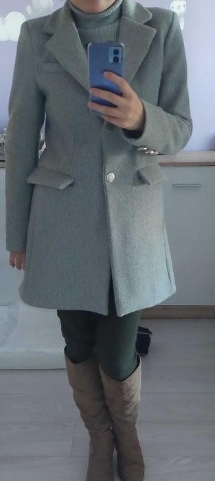 Modny szary płaszczyk jesienny 36