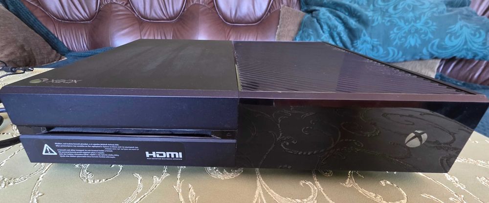 Konsola xbox one czarna pad