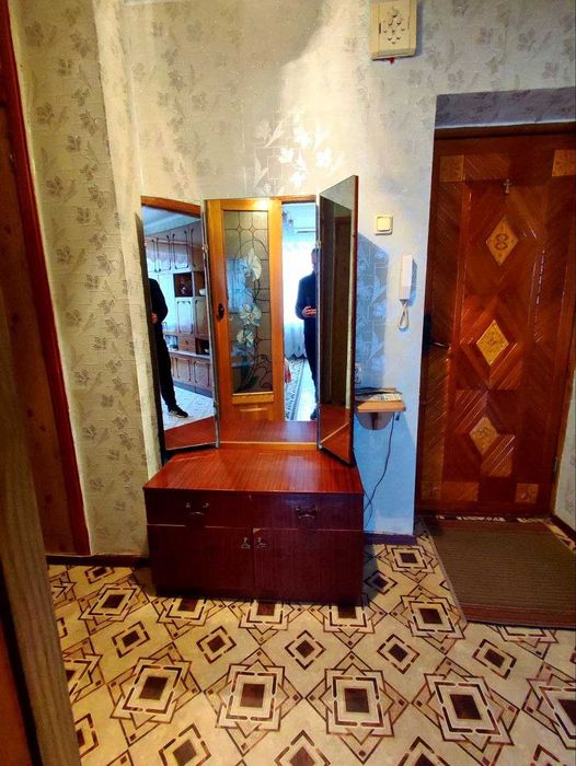 Продам 2 ком квартиру улица Мозолевского 2 Правый берег 12 квартал