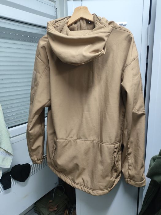 Kurtka Softshell taktyczna | duża ilość kieszeni | prawie nowa  | M/L