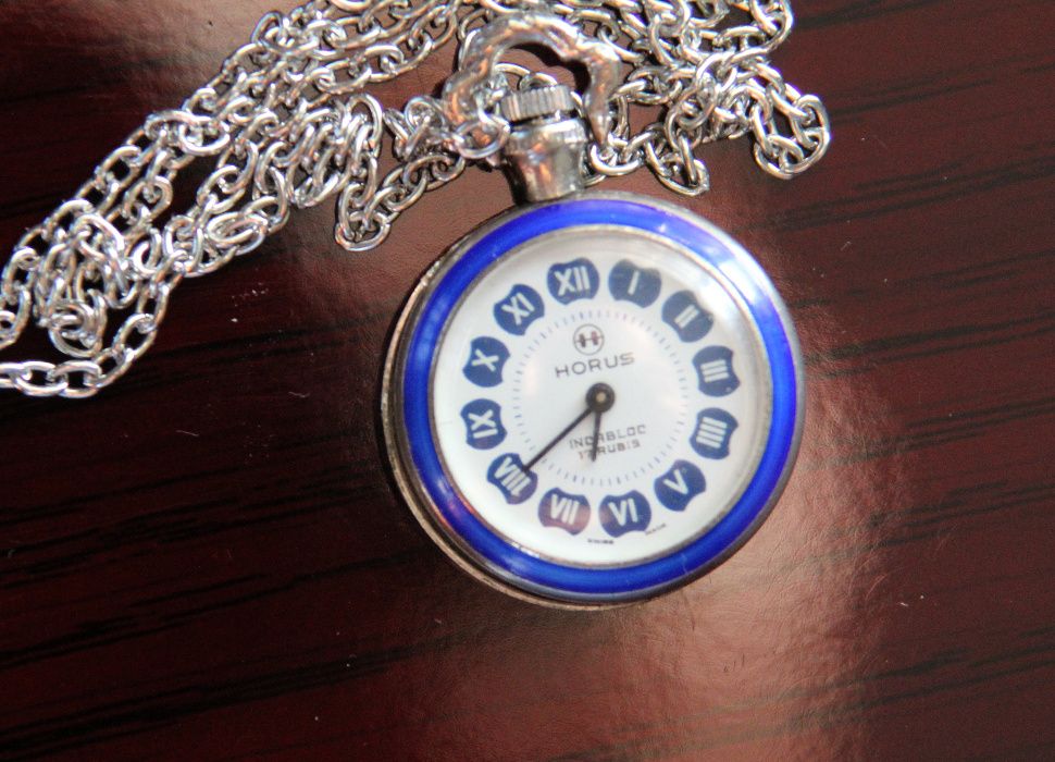 Кулон HORUS swiss made, механизм Glashutte