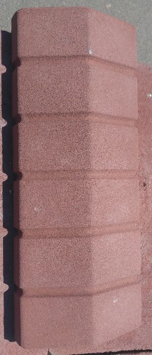 Парапети бетонні для огорожі.