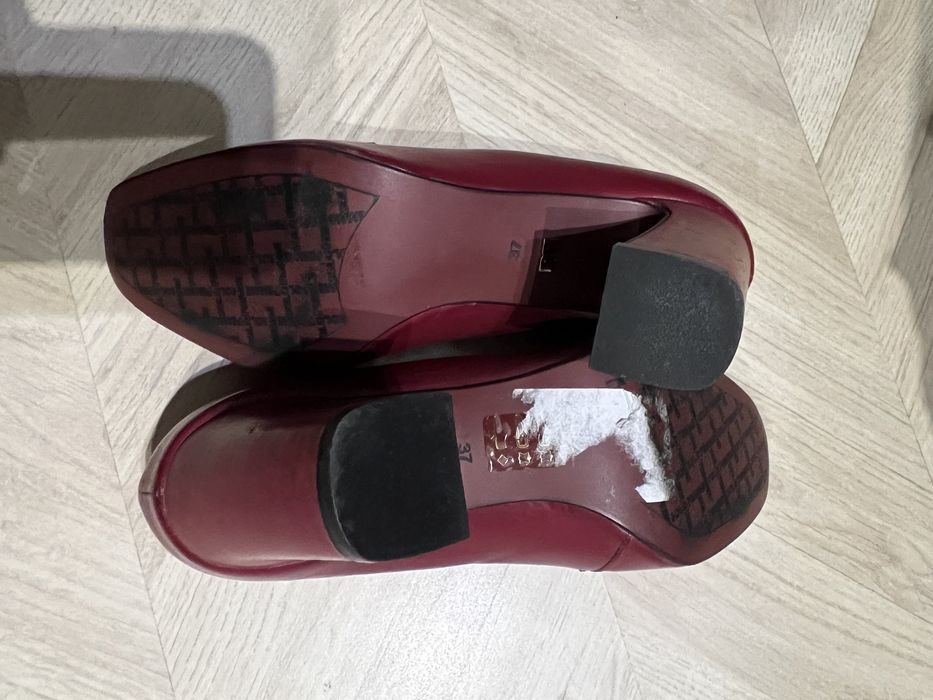 Buty ze skóry naturalnej w kolorze malinowym