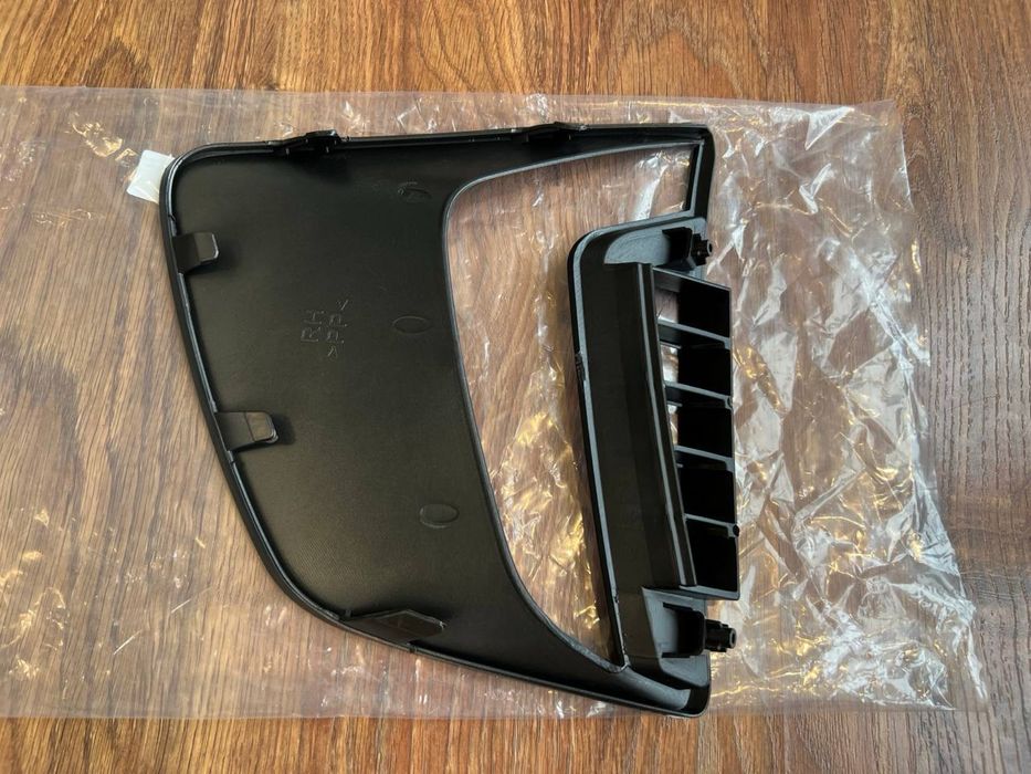 ДХО ДХВ Hyundai Ioniq Іонік LED ходові вогні , ходовые огни 92207G2000 92208G2000 .Рамка бампера , рамка туманки 86563G2050 86564G2050 НОВІ аналог