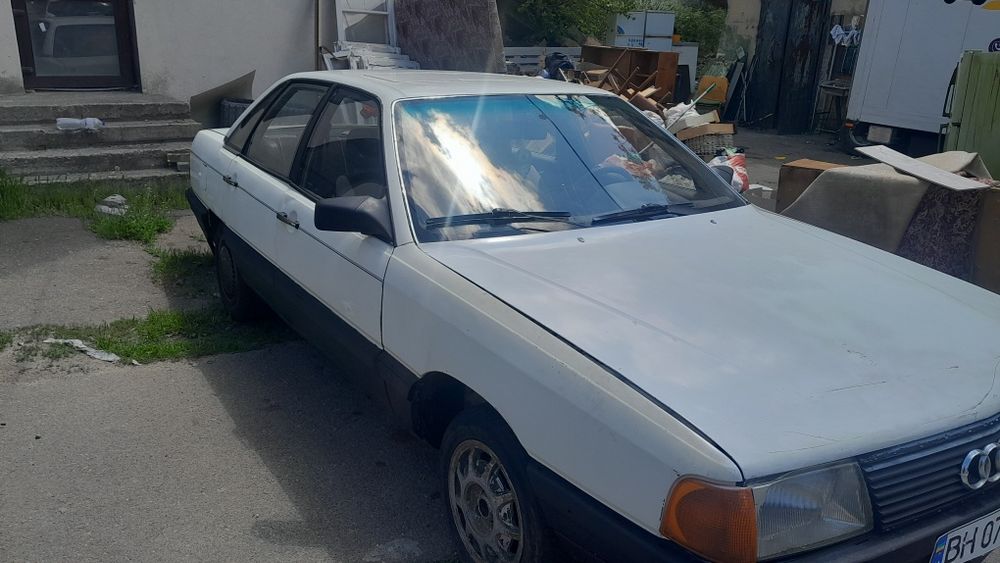 Продам ауди 100 с3 на ходу