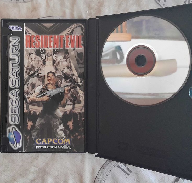 Jogo Sega Saturn Resident Evil (caixa de plástico)