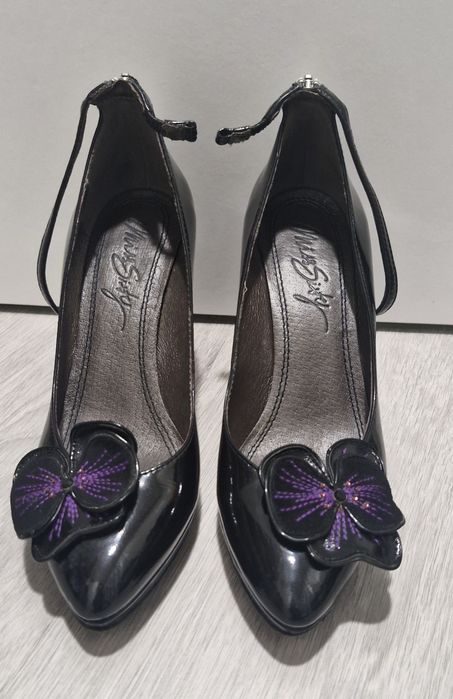 Sapatos Miss Sixty usados e em bom estado