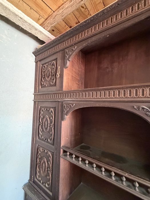 Móvel de sala em madeira de mogno
