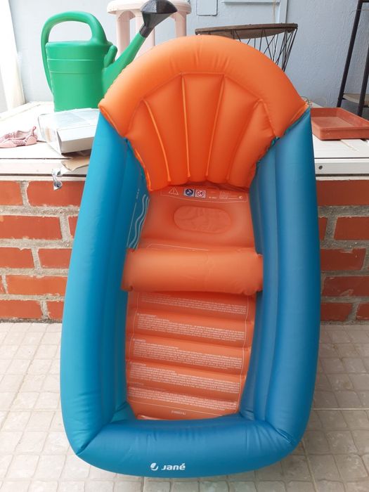 Banheira de bebé insuflável