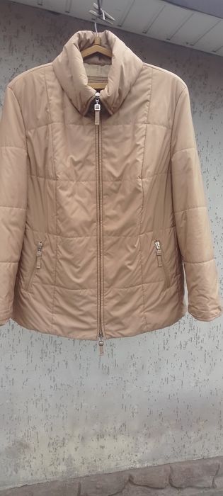 Женская куртка..