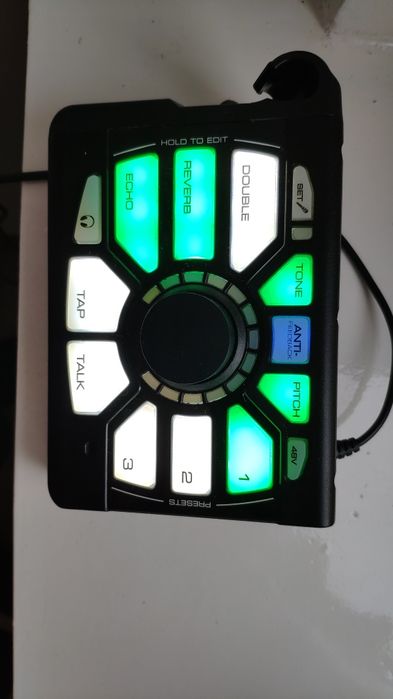 Efekt TC Helicon Perform V