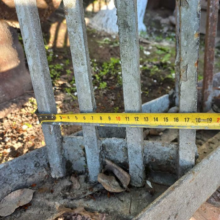 Драбина металева (сходи на другий поверх, горище, сходи до водойми)