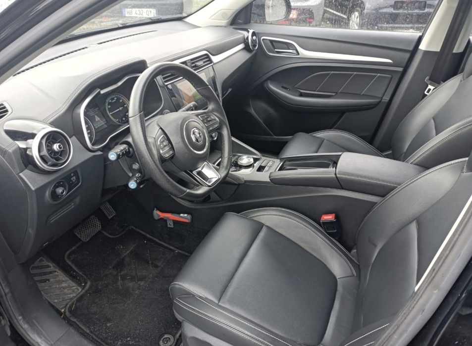 MG ZS luxury elétrico