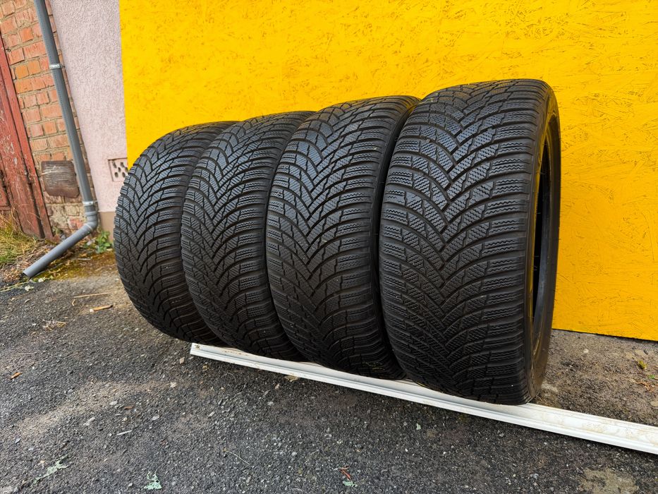 Шини Резина 235.45 R17 Firestone Зима 22 рік