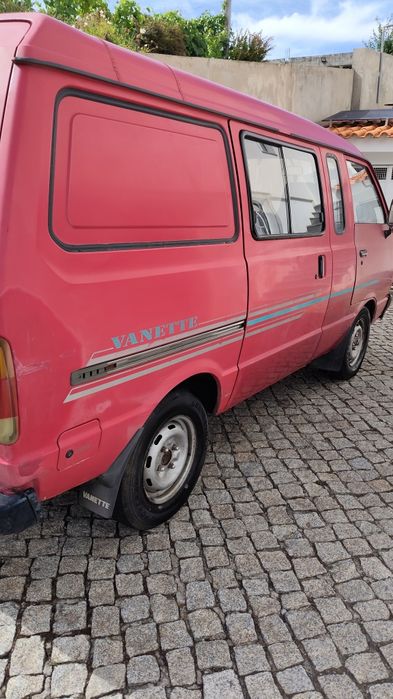 Nissan Vanette 6 lugares