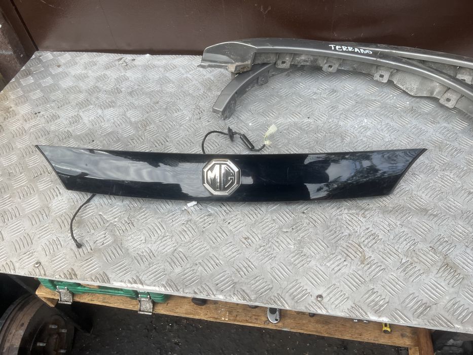 Накладка ляды крышки mg5 cross