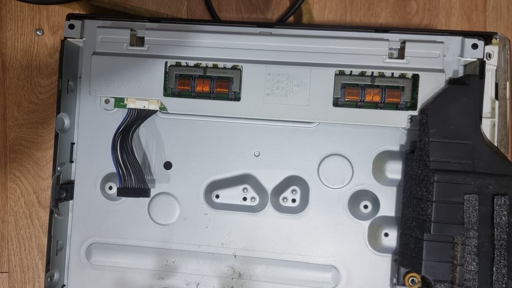 Varias peças de tvs