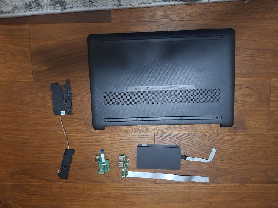 Części HP 15s-FQ3669LV – touchpad, głośniki, USB, SD, AUX, obudowa