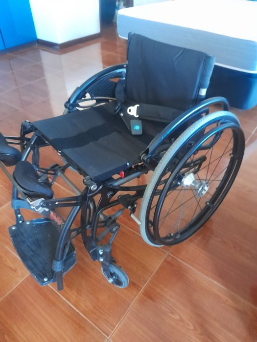 Cadeira de rodas de verticalização