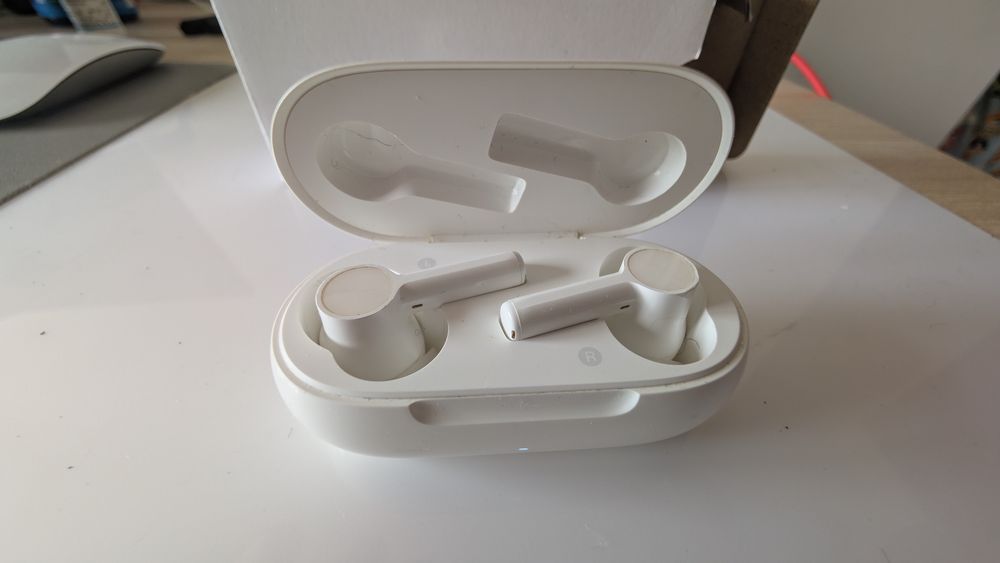 Auscultadores OnePlus Buds Z2