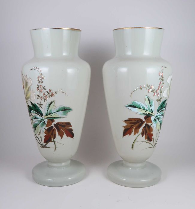 Par de Jarras em Vidro Opalino XIX/XX