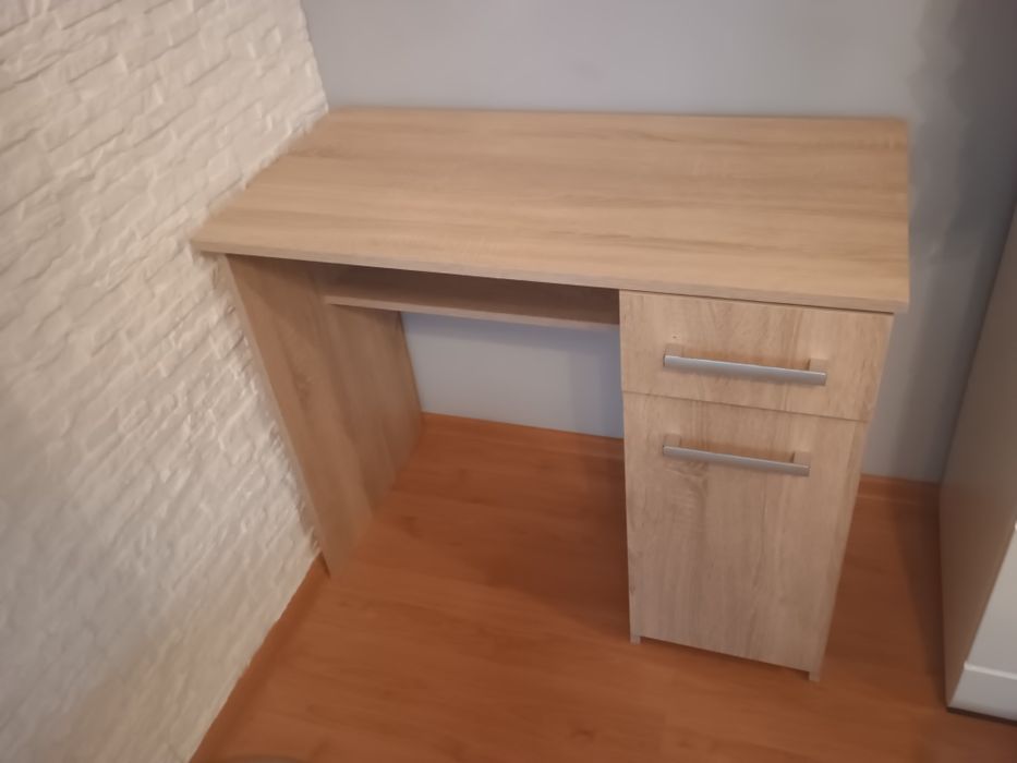 Biurko 90×45×75 70 zł + półka gratis