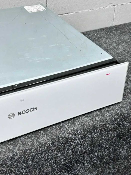 Підігрівач посуду bosch BIC630NW1