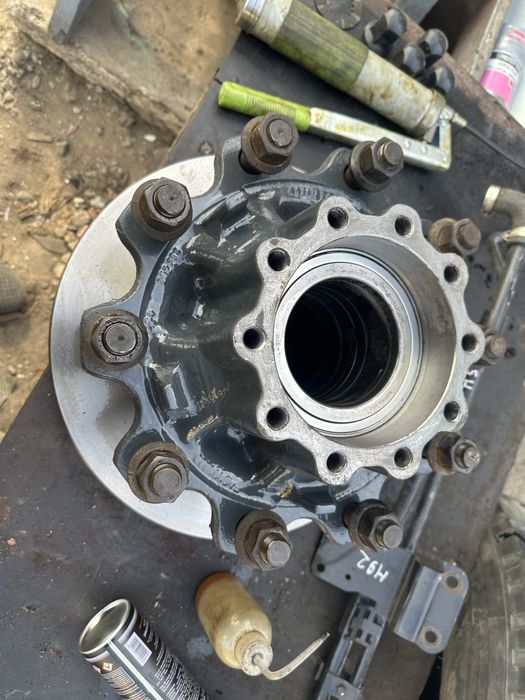 Задня ступиця даф 105