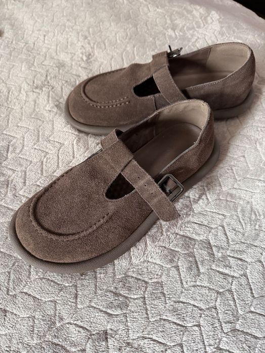 Продам замшеві мокасіни