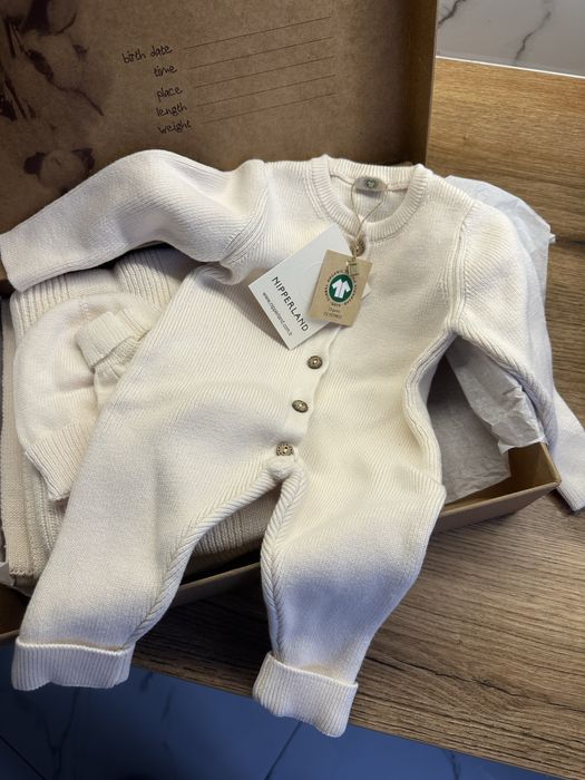 Набір для немовлят (ромпер, шапочка, шкарпетки, плед)