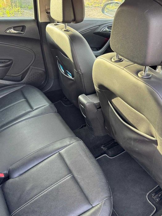 Opel Astra J 2.0 CDti Caixa Automática