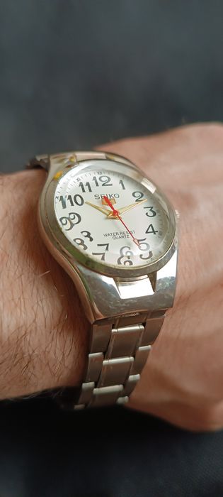 Кварцовий годинник SEIKO