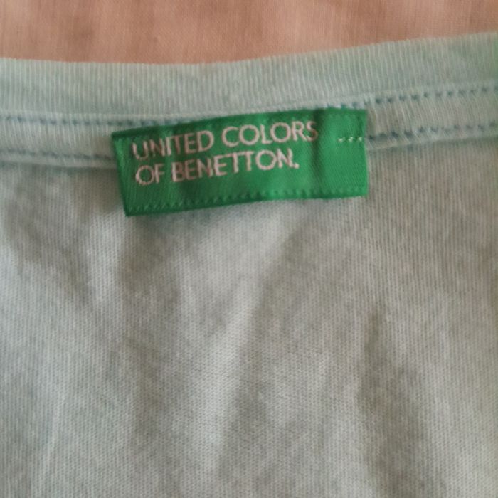 T-shirt azul turquesa bennetton