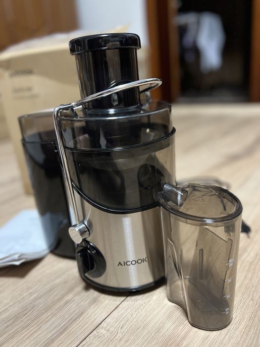 Соковитискач AICOK  model:AMR526