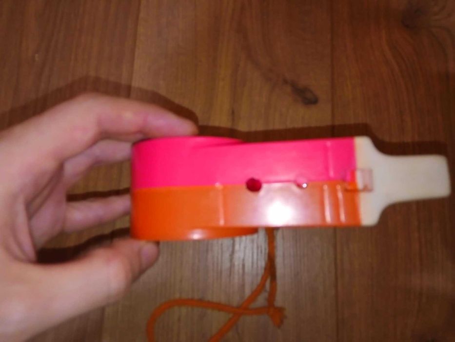 Gwizdek dla dzieci duży plastikowy PRL Vintage sprawny czerwony różowy