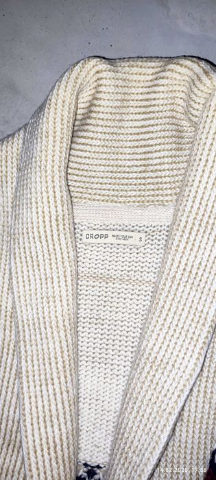 sweter marki cropp, rozmiar S, stan bardzo dobry