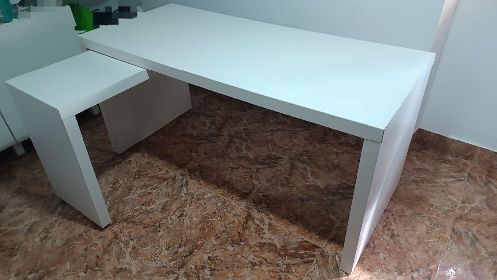 Vendo secretaria