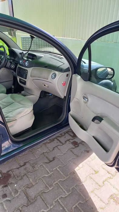 C3 2002 gasóleo 470 mil km