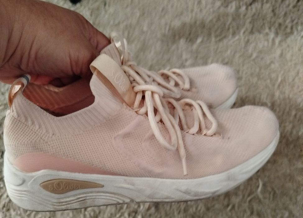 Buty sportowe damskie Oliver rozmiar 39 stan bardzo dobry