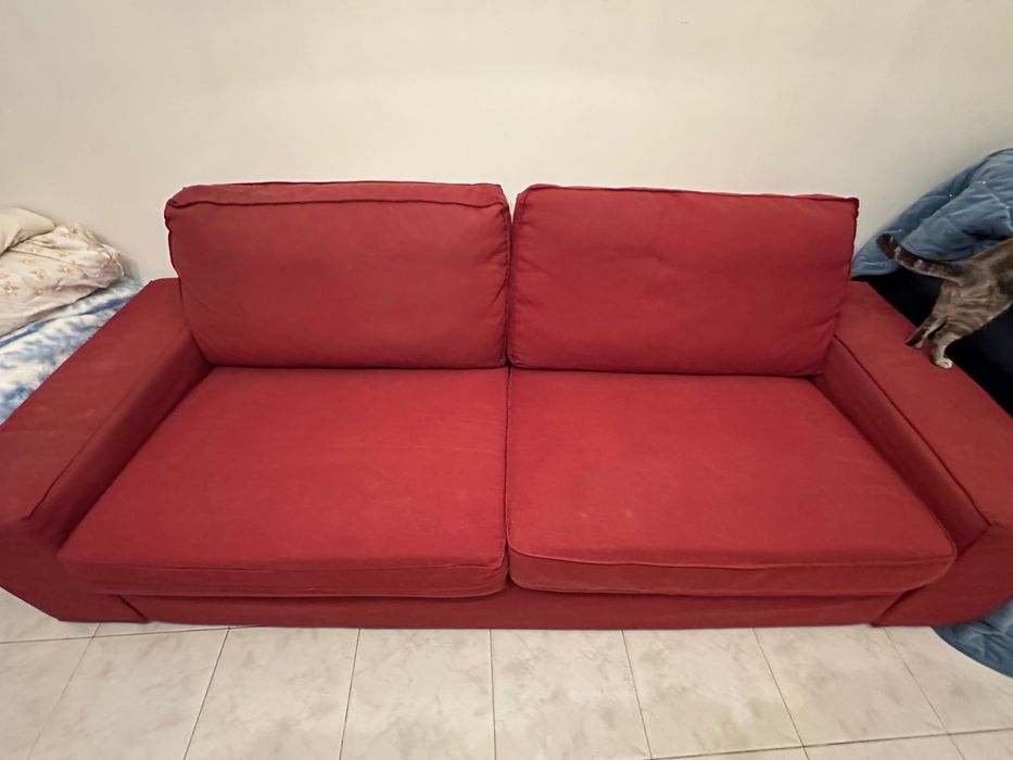 Sofá 2 lugares vermelho