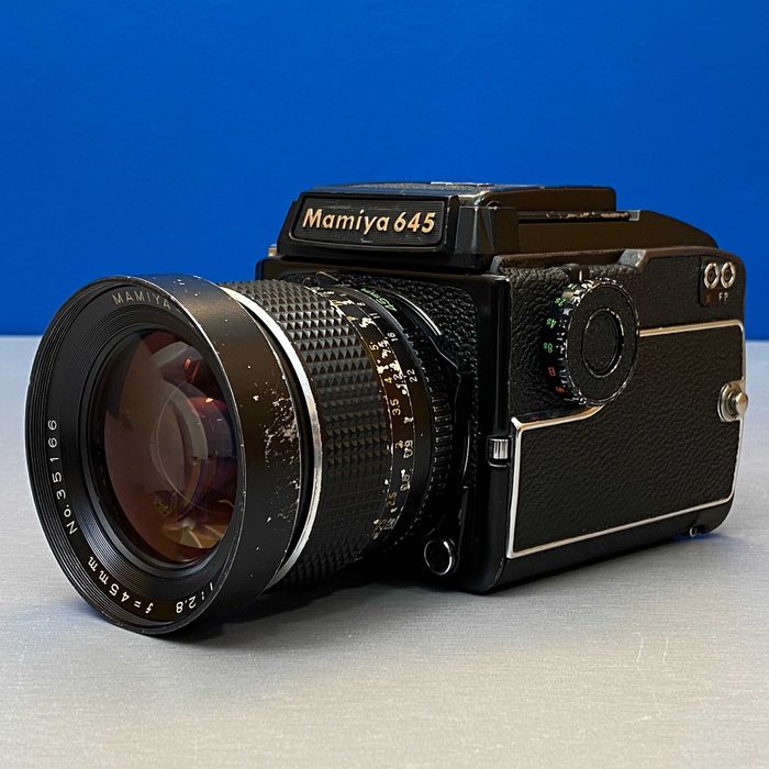 Mamiya M645 1000S + Mamiya-Sekor C 45mm f/2.8