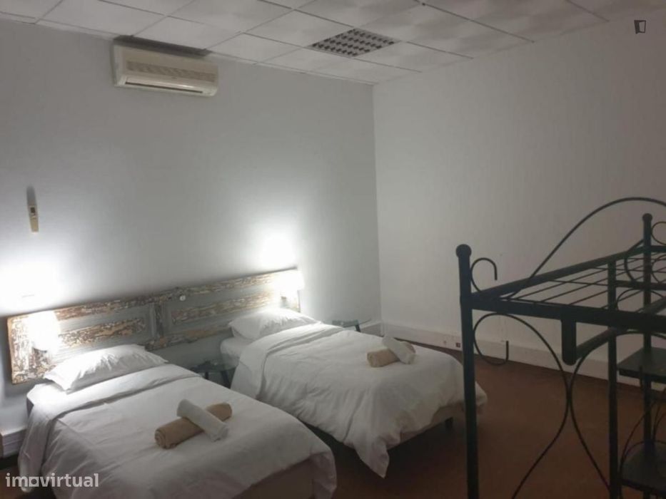 Quarto - localizado em Faro