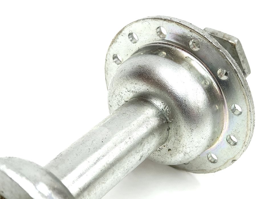 NOWA Piasta koła przód ZZR Romet Universal Tyler PRL 24 szprychy